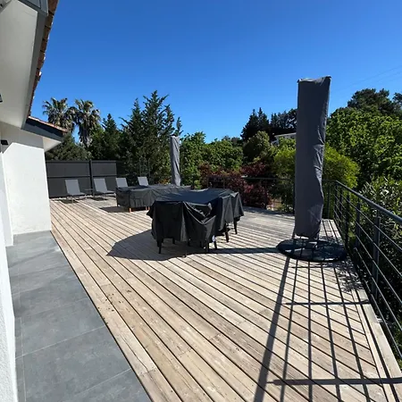 Maison 6 Personnes Dans Domaine Avec Psicine Villa *